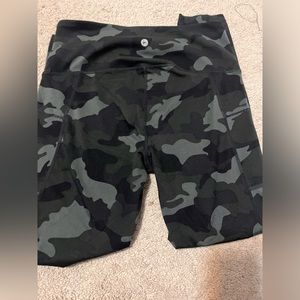 Camo leggings